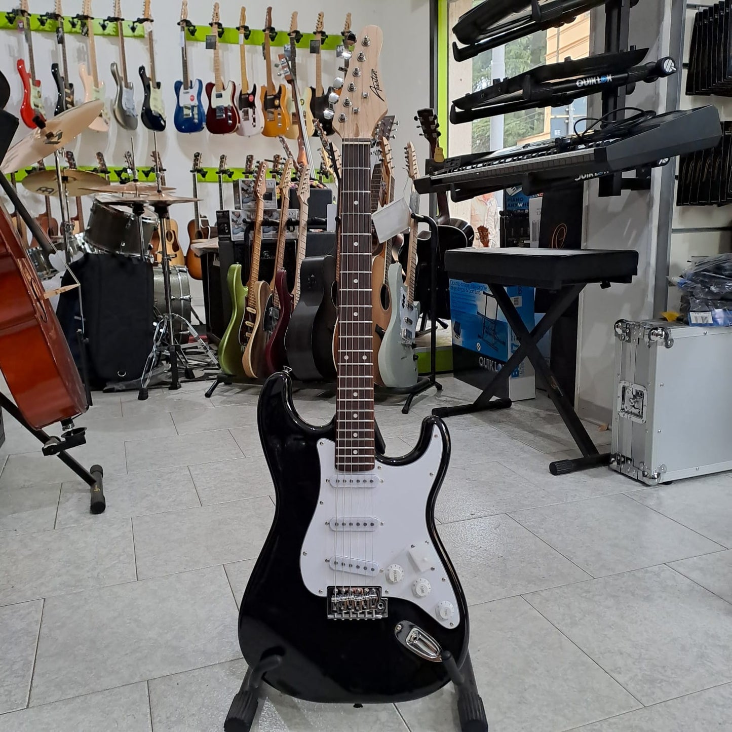 Austin Stratocaster – SSS – Black