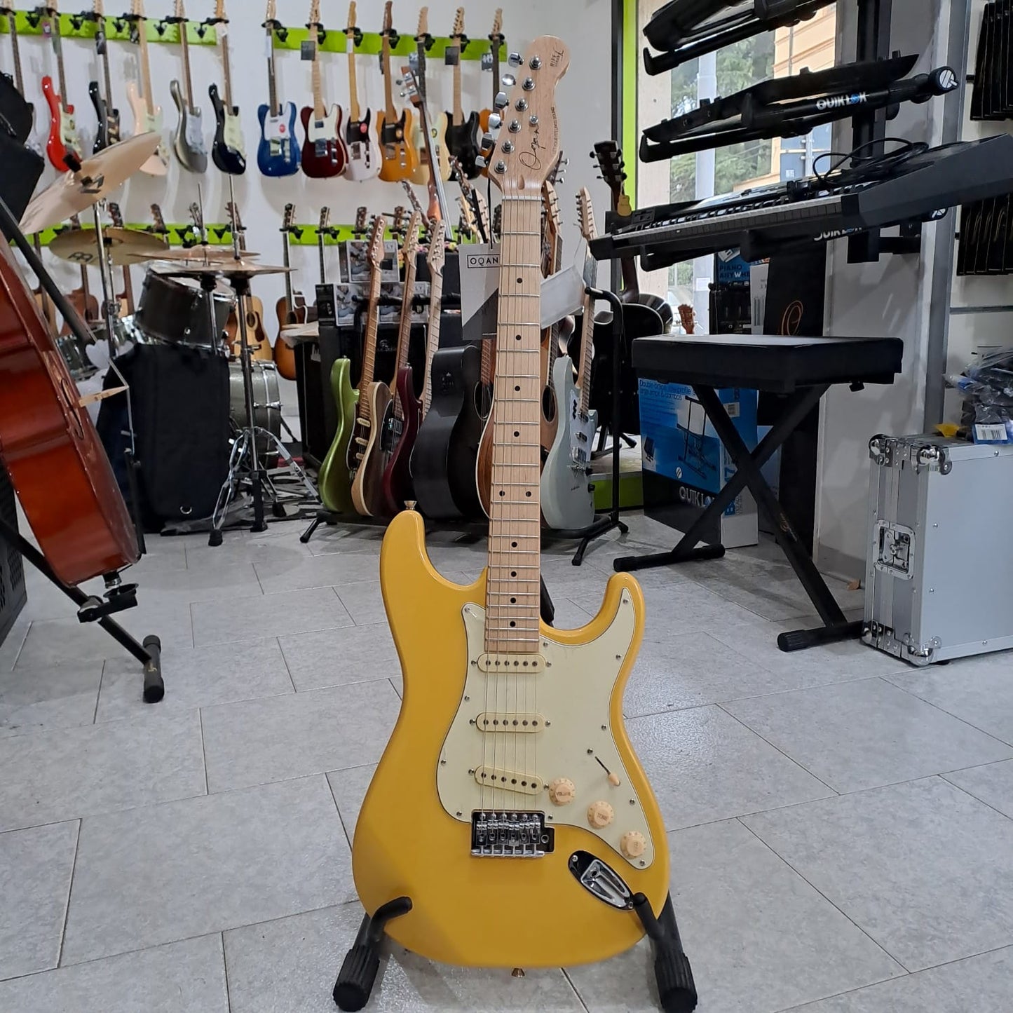 Oqan Stratocaster (Riff Series) – SSS – Cream