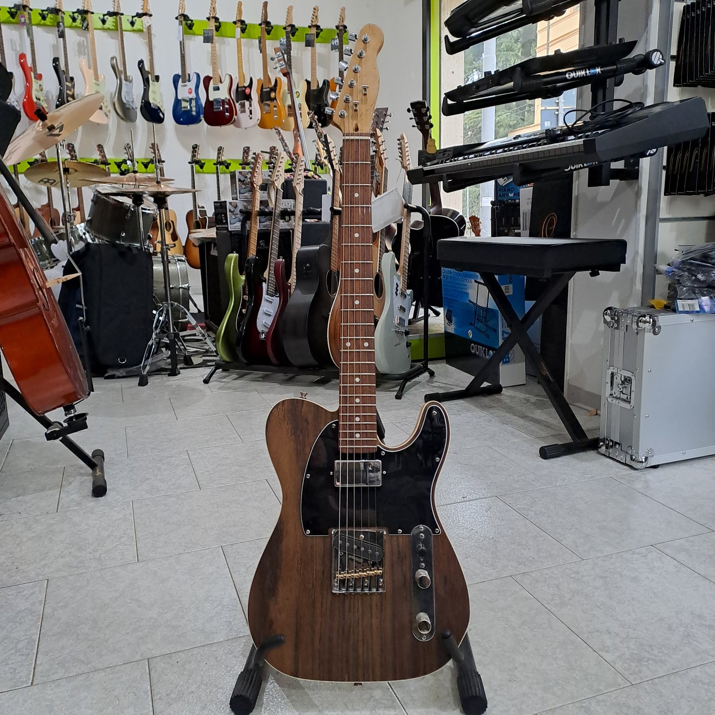 Artigianale Telecaster – HS – Walnut