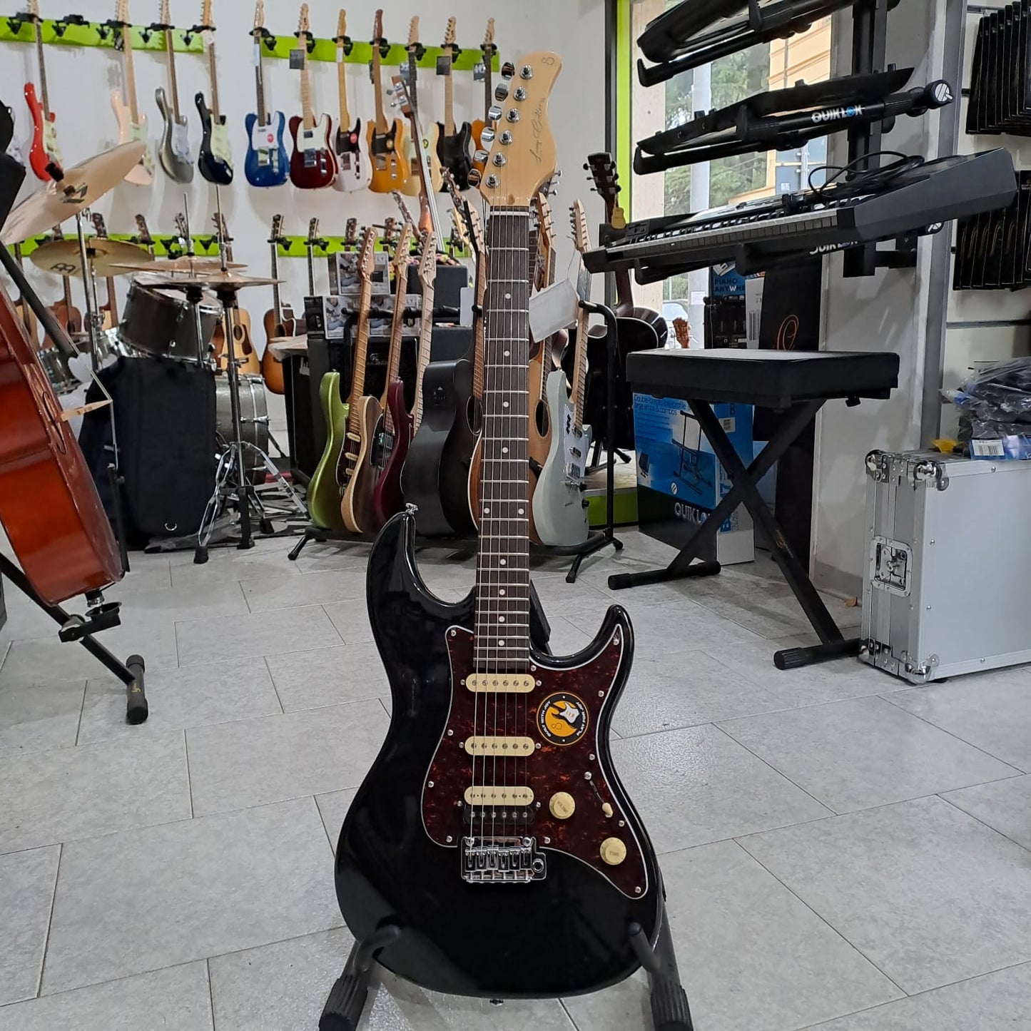 Sire Larry Carlton Stratocaster (S3) – HSS – Black